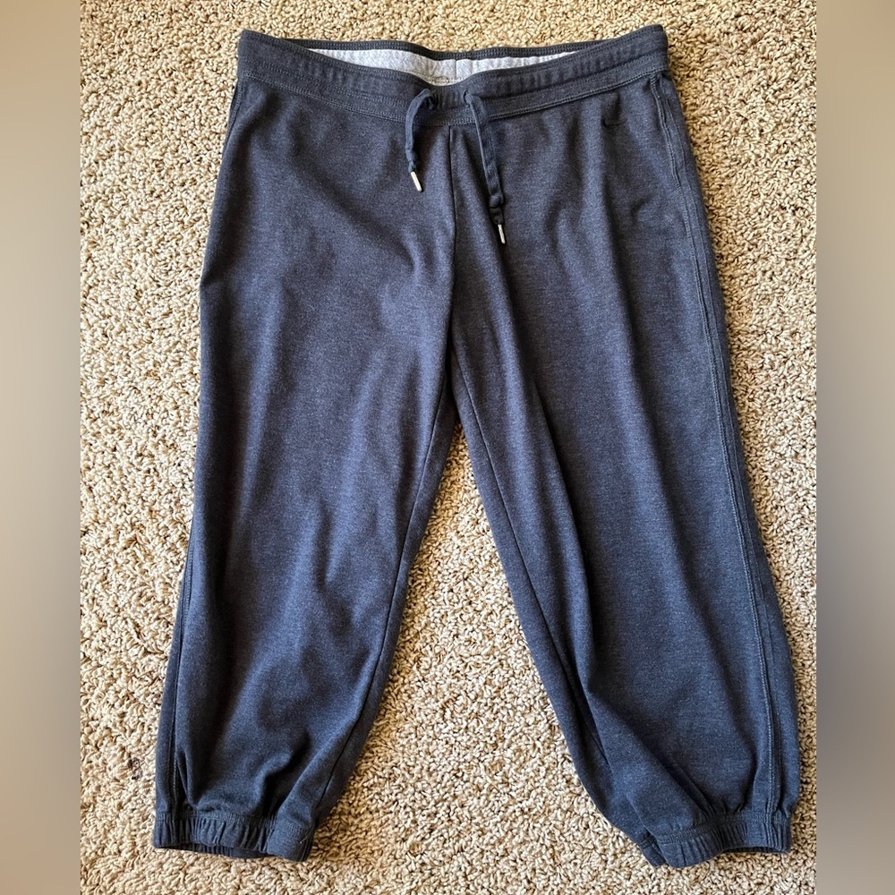 Nike crop joggers workout pants size medium